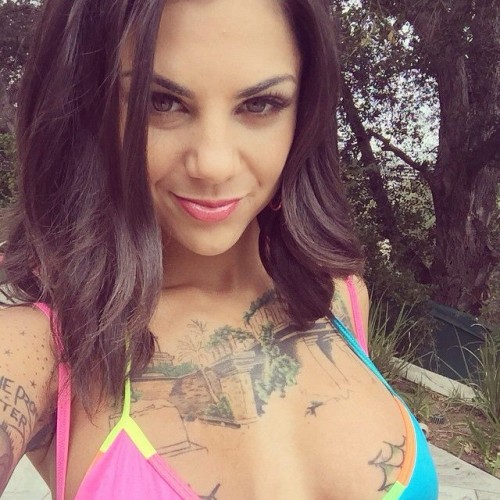 BONNIE ROTTEN sexy snaps and nude selfies